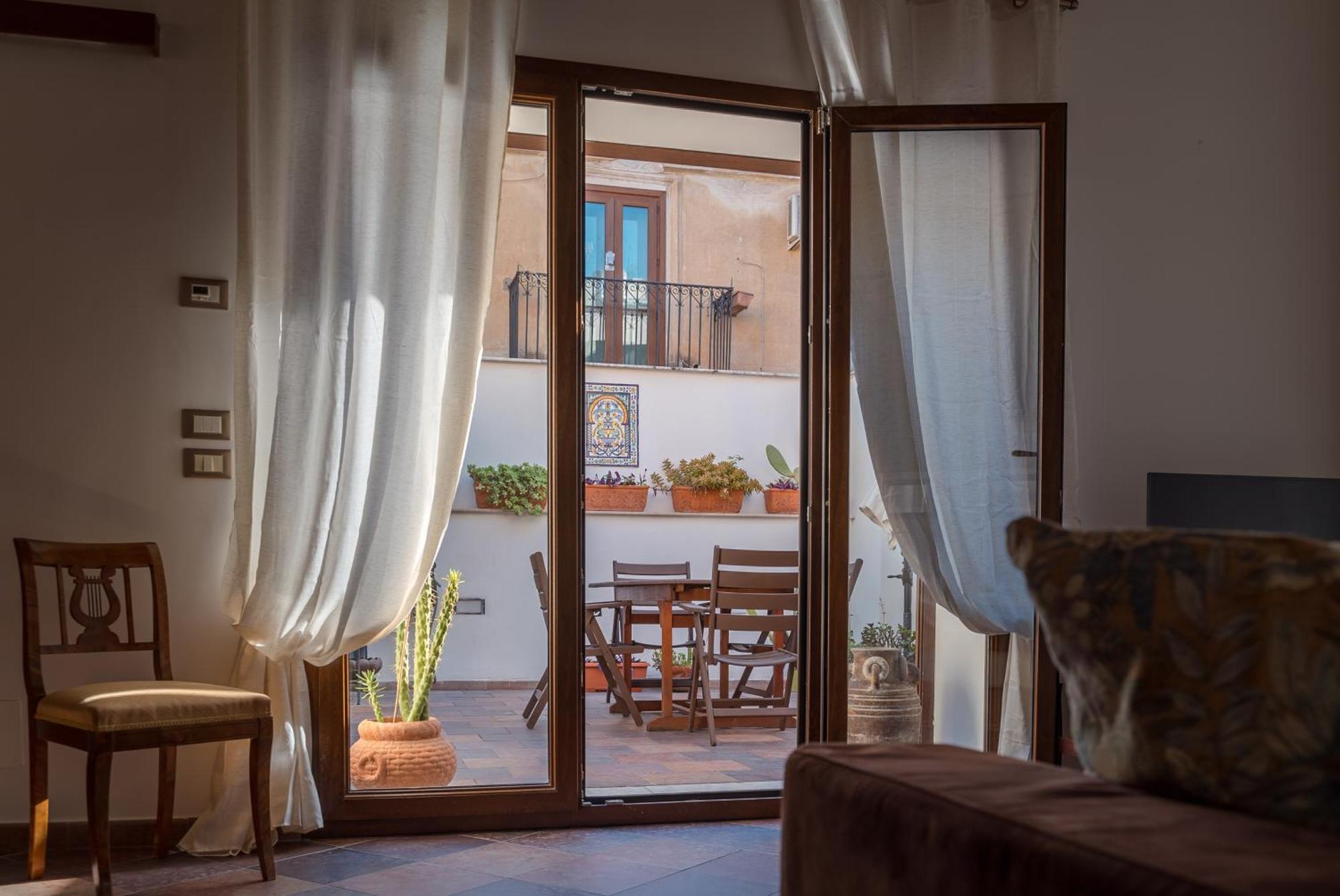 A Casa Del Gioielliere Apartment Палермо Екстериор снимка